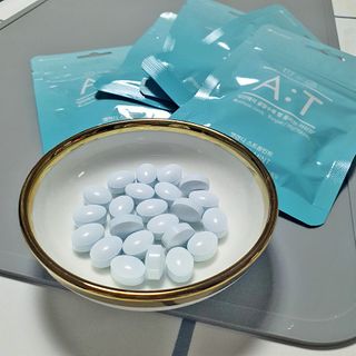 입 냄새 완화에 도움을 주는 에티켓 캔디 앳캔디 스트롱민트 — 5점을 준 리뷰어가 2021년 3월 올린 사용 사진