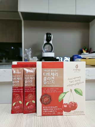 자연에온 가득담은 몽모랑시 타트체리 콜라겐 젤리스틱 — 5점을 준 리뷰어가 2021년 1월 올린 사용 사진