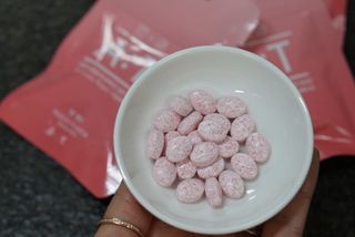 입 냄새 완화에 도움을 주는 에티켓 캔디 복숭아맛 앳캔디 — 5점을 준 리뷰어가 2020년 12월 올린 사용 사진
