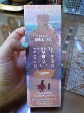 엘리샤코이 아임얼라이브 콤부차 콜라겐 506 스틱젤리 패션프루트 — 5점을 준 리뷰어가 2021년 7월 올린 사용 사진