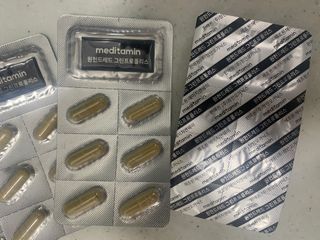 메디타민 원헌드레드 그린프로폴리스 — 5점을 준 리뷰어가 2021년 11월 올린 사용 사진