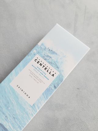 [스킨1004] 마다가스카르 센텔라 히알루-시카 워터핏 선세럼 50ml — 5점을 준 리뷰어가 2024년 5월 올린 사용 사진
