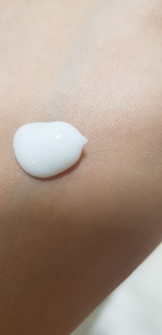 줄라이 모닝 _ JULY MORNING 줄라이모닝 하이드레이팅 퍼퓸드 바디앤핸드 에멀젼 — 5점을 준 리뷰어가 2021년 9월 올린 사용 사진
