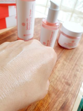 아이앤립 / EYENLIP 아이앤립 연어오일 리바이탈라이징 토너+앰플+크림 3종 세트 — 5점을 준 리뷰어가 2021년 5월 올린 사용 사진