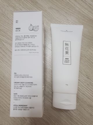 [베러오리진] 무화과 크리미 딥 폼 클렌저/피부 노폐물 & 미세먼지 99 세정 인증 민감성 피부 무자극 인증 — 5점을 준 리뷰어가 2021년 11월 올린 사용 사진
