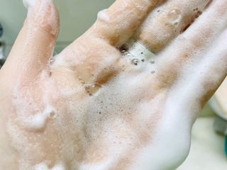 [바이로담] 저자극 약산성버블 폼 폼클렌징 150ml — 3.5점을 준 리뷰어가 2021년 3월 올린 사용 사진