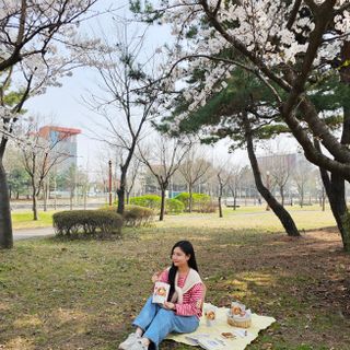 CJ올리브영 베리 & 체리 프로틴 베이글칩 / 치즈 & 복숭아 프로틴 베이글칩 — 5점을 준 리뷰어가 2023년 4월 올린 사용 사진