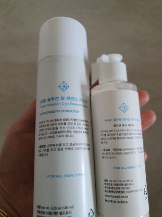 LIVE 포베리 올인원 엔자임 파우더 워시 + 토탈 솔루션 셀 에센스 미스트 — 5점을 준 리뷰어가 2022년 4월 올린 사용 사진