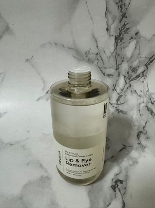 [후르디아] 눈시림없는 올영 립앤아이 리무버 — 5점을 준 리뷰어가 2023년 10월 올린 사용 사진