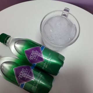 몽베스트 Montbest with Sparkling water Plain 20병 — 5점을 준 리뷰어가 2021년 11월 올린 사용 사진