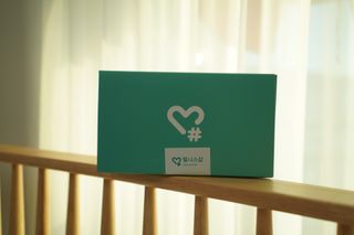 힐니스북 [힐마이넥]   거북목 통증완화를 위한 휴대용 목 안마기 — 5점을 준 리뷰어가 2022년 12월 올린 사용 사진