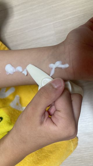 카프리나 산양밀크 모이스춰라이징 바디로션 350ml(라벤더향) — 5점을 준 리뷰어가 2023년 5월 올린 사용 사진
