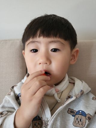 앙팡 츄어블 비타민D 1000 IU 130mg x 90정 — 5점을 준 리뷰어가 2022년 10월 올린 사용 사진
