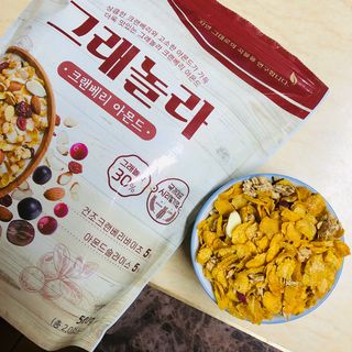 씨알푸드 씨알로 그래놀라 2종 후르츠+크랜베리 아몬드 — 5점을 준 리뷰어가 2022년 7월 올린 사용 사진