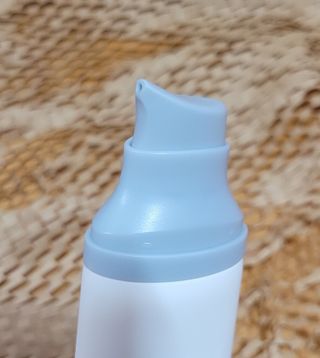 [스킨1004] 마다가스카르 센텔라 히알루-시카 워터핏 선세럼 50ml — 5점을 준 리뷰어가 2024년 5월 올린 사용 사진