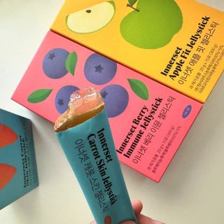 맛있게 골라먹는 이너셋 ABC젤리스틱 이너뷰티젤리 3종세트 15포X3박스 — 4점을 준 리뷰어가 2023년 4월 올린 사용 사진