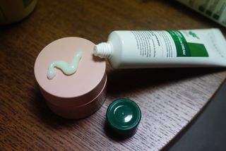 랑벨 랑바이오 블랙 시카 크림 50ml(블랙비 프로폴리스, 시카 4종, 판테놀 10 함유) — 5점을 준 리뷰어가 2022년 6월 올린 사용 사진