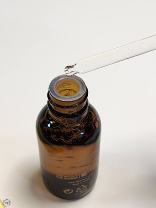 스킨큐어 산다화 비타민c 화이트닝 에센스 30ml — 4점을 준 리뷰어가 2023년 12월 올린 사용 사진