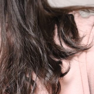 유메이 웰니스 샴푸 + 유메이 스칼프 브러쉬 — 4점을 준 리뷰어가 2022년 1월 올린 사용 사진