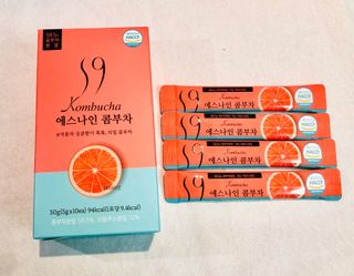 리넥무역 에스나인 콤부차 건강발효 콤부함량59 자몽 5gx10포 — 5점을 준 리뷰어가 2021년 8월 올린 사용 사진