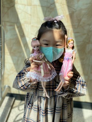 [블루 본 아이노우] 유아용 컬러마스크 40 PCS SET 2중 택 1 — 5점을 준 리뷰어가 2021년 5월 올린 사용 사진