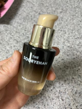 수려한 더블랙세럼 15ml — 5점을 준 리뷰어가 2022년 3월 올린 사용 사진