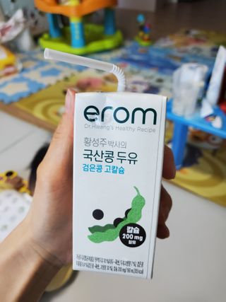 이롬 erom 황성주박사의 국산콩 두유 검은콩 고칼슘 — 5점을 준 리뷰어가 2020년 12월 올린 사용 사진