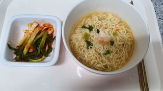 [풀무원] 자연은맛있다 정면, 백면, 홍면  세트 — 5점을 준 리뷰어가 2021년 4월 올린 사용 사진