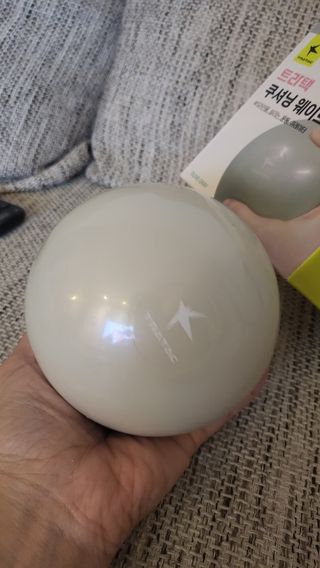 트라택 쿠셔닝 웨이트볼 0.5kg + 1kg SET — 5점을 준 리뷰어가 2022년 6월 올린 사용 사진