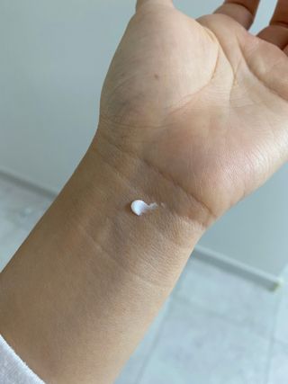 러브모아 향수 고체향수 승무원 고체향수 바르는 향수 니치향수 도손 우드세이지 앤 씨솔트 — 4.5점을 준 리뷰어가 2022년 10월 올린 사용 사진