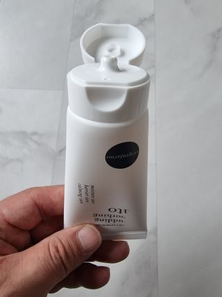 냉장고에 넣어요, 붉은 트러블 피부 다음날 진정되요 [버진팜스 푸딩수딩아토] — 5점을 준 리뷰어가 2021년 9월 올린 사용 사진
