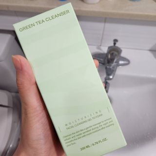 프리마인 메이크업과 들뜨는 각질까지 한방에 깐달걀로! 순하기까지한 셀베이스 그린티클렌저(200ml) — 3.5점을 준 리뷰어가 2023년 4월 올린 사용 사진