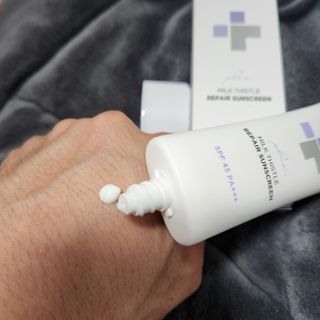 바노바기 코스메틱 바노바기 밀크씨슬 리페어 시카 선스크린 플러스 50ml — 5점을 준 리뷰어가 2023년 1월 올린 사용 사진