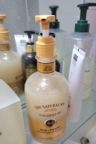 벨먼 내추럴스파 수분광채 스크럽 바디워시 600ml 5종 — 5점을 준 리뷰어가 2022년 5월 올린 사용 사진