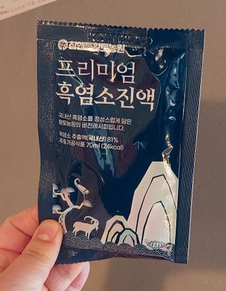 참앤들황토농원 국내산 흑염소를 정성스럽게 담은, 프리미엄 흑염소 진액 70ml x 30포 1박스 — 5점을 준 리뷰어가 2023년 1월 올린 사용 사진