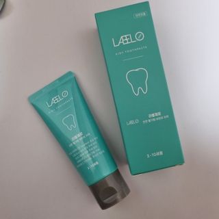 치과에서 쓰는 치약 _ 라벨제로 저불소 꼬마, 키즈, 유아, 베이비, 주니어 안전한 어린이치약 — 4.5점을 준 리뷰어가 2022년 11월 올린 사용 사진
