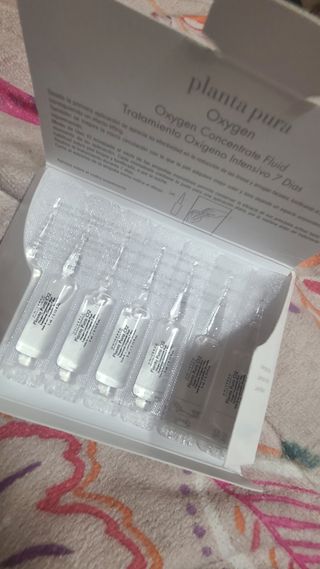 유니베르소 산소앰플 7일 집중케어 앰플 — 5점을 준 리뷰어가 2021년 7월 올린 사용 사진
