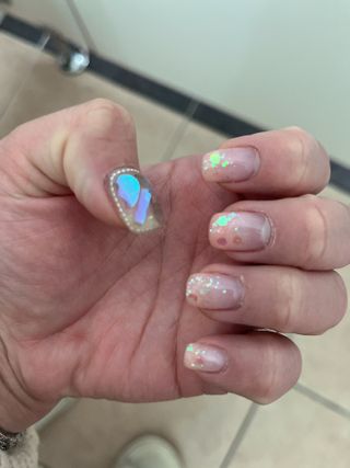 뷰젤 매직케어 네일솔루션 손발톱 보습 영양제 펜슬타입 5ml — 5점을 준 리뷰어가 2022년 4월 올린 사용 사진
