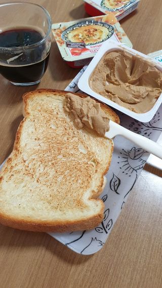[유픽]간편하게 즐기는 고단백 상온보관 후무스 2종, 총 4개 토마토맛/타히니맛[올리브맛 제외] — 5점을 준 리뷰어가 2021년 3월 올린 사용 사진