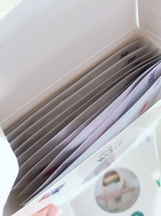 [블루 본 아이노우] 유아용 컬러마스크 40 PCS SET 2중 택 1 — 5점을 준 리뷰어가 2021년 4월 올린 사용 사진