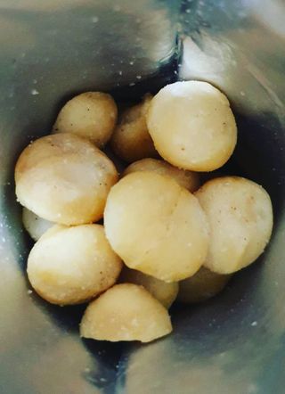 도이퉁 마카다미아 넛 90g  로얄 마카넛 오리지널 쏠트 허니 — 4점을 준 리뷰어가 2021년 3월 올린 사용 사진