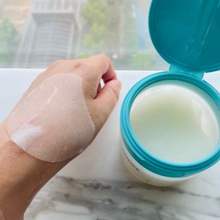 리더스코스메틱 리더스 카밍 바이오틱스 퀵 수딩 패드 — 5점을 준 리뷰어가 2022년 6월 올린 사용 사진