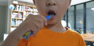 [심폐소생소] 무불소 임산부 천연 치약 — 5점을 준 리뷰어가 2021년 10월 올린 사용 사진