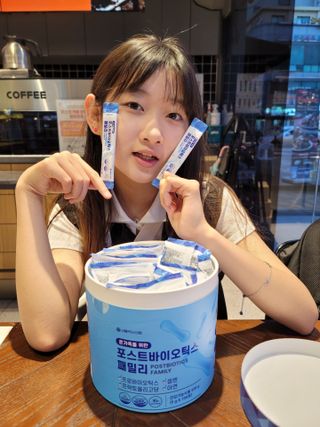 서울약사신협_포스트바이오틱스패밀리_5g x 100포 — 5점을 준 리뷰어가 2021년 5월 올린 사용 사진