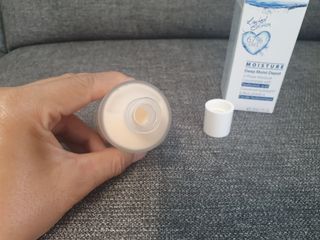 산수시 데포 세럼 수분 물광 비타민 에센스 50ml 기초화장품 — 4.5점을 준 리뷰어가 2021년 6월 올린 사용 사진