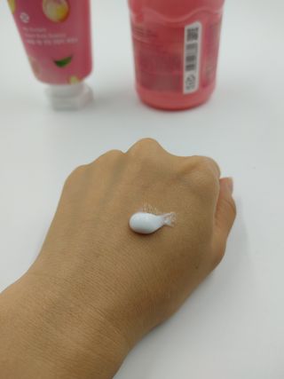 [후르디아] 복숭아 바디워시+바디에센스 세트 — 4점을 준 리뷰어가 2021년 8월 올린 사용 사진