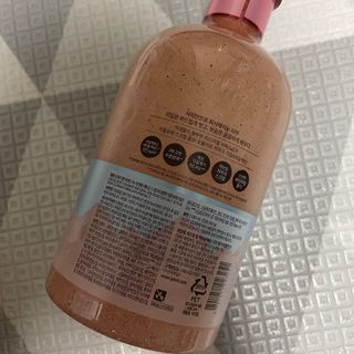 벨먼 내추럴스파 수분광채 스크럽 바디워시 600ml 5종 — 4점을 준 리뷰어가 2022년 5월 올린 사용 사진