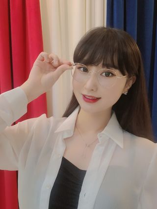 뷰맵  풀티타늄 초경량 9g 모던 판토 YOURS VM1024 SLV — 5점을 준 리뷰어가 2021년 9월 올린 사용 사진