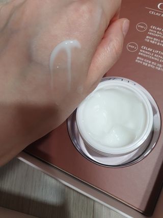 프리마인 바르기만 하면 철벽 스킨케어+24시간 마스크팩 효과. 셀라브 리제너레이팅 시스템 부스터+크림 세트 — 5점을 준 리뷰어가 2023년 5월 올린 사용 사진