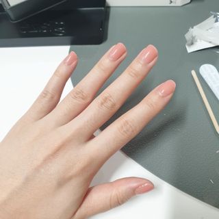 데싱디바 글레이즈 젤네일 그라데이션 네일_5종 중 택 1 — 5점을 준 리뷰어가 2021년 8월 올린 사용 사진